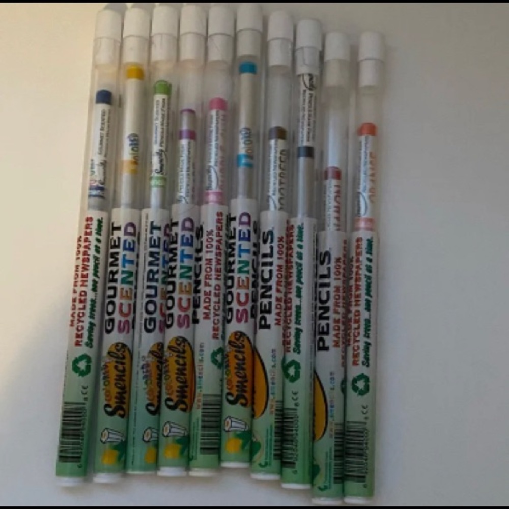 Scented colored pencils that come in a little case